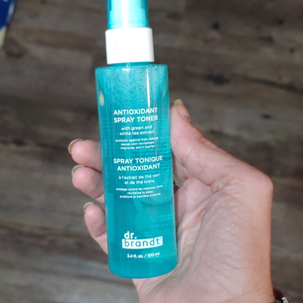 Spray toner